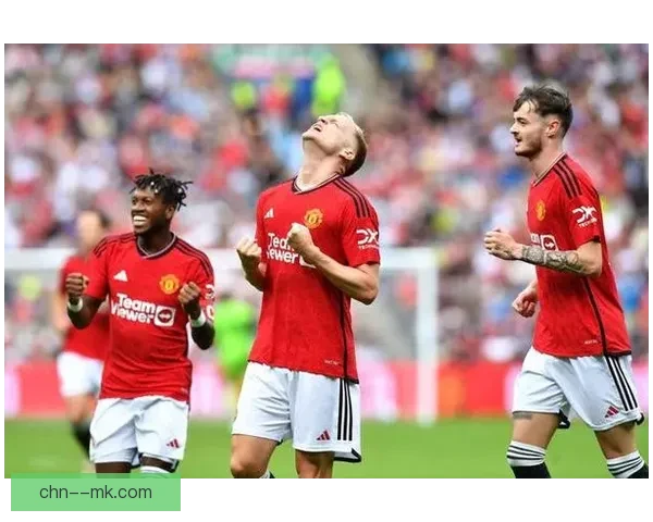 埃文斯短期回归曼联表现出色成功留队获得新机会