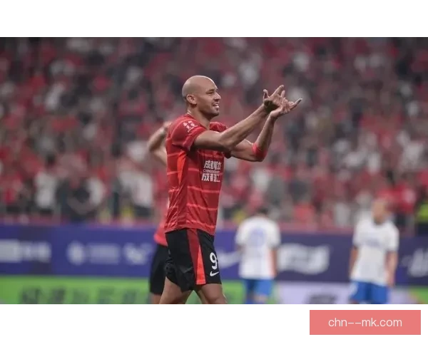 成都蓉城稳步表现夺得中超联赛季军 创队史最佳战绩并首次晋级亚冠资格