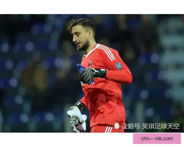 什琴斯尼与尤文解约后宣布退役十余年门神生涯落幕球迷不舍送别了